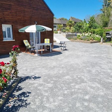 La Lande Chauvin Guest House La Chapelle-Saint-Aubert Exterior photo
